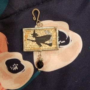 Halloween pendant